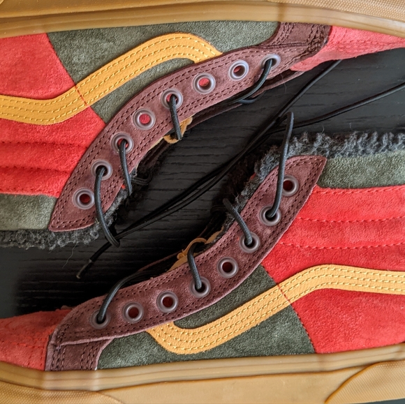 8.5 lined *all weather* Women's sz 8.5 Vans - Picture 2 of 7